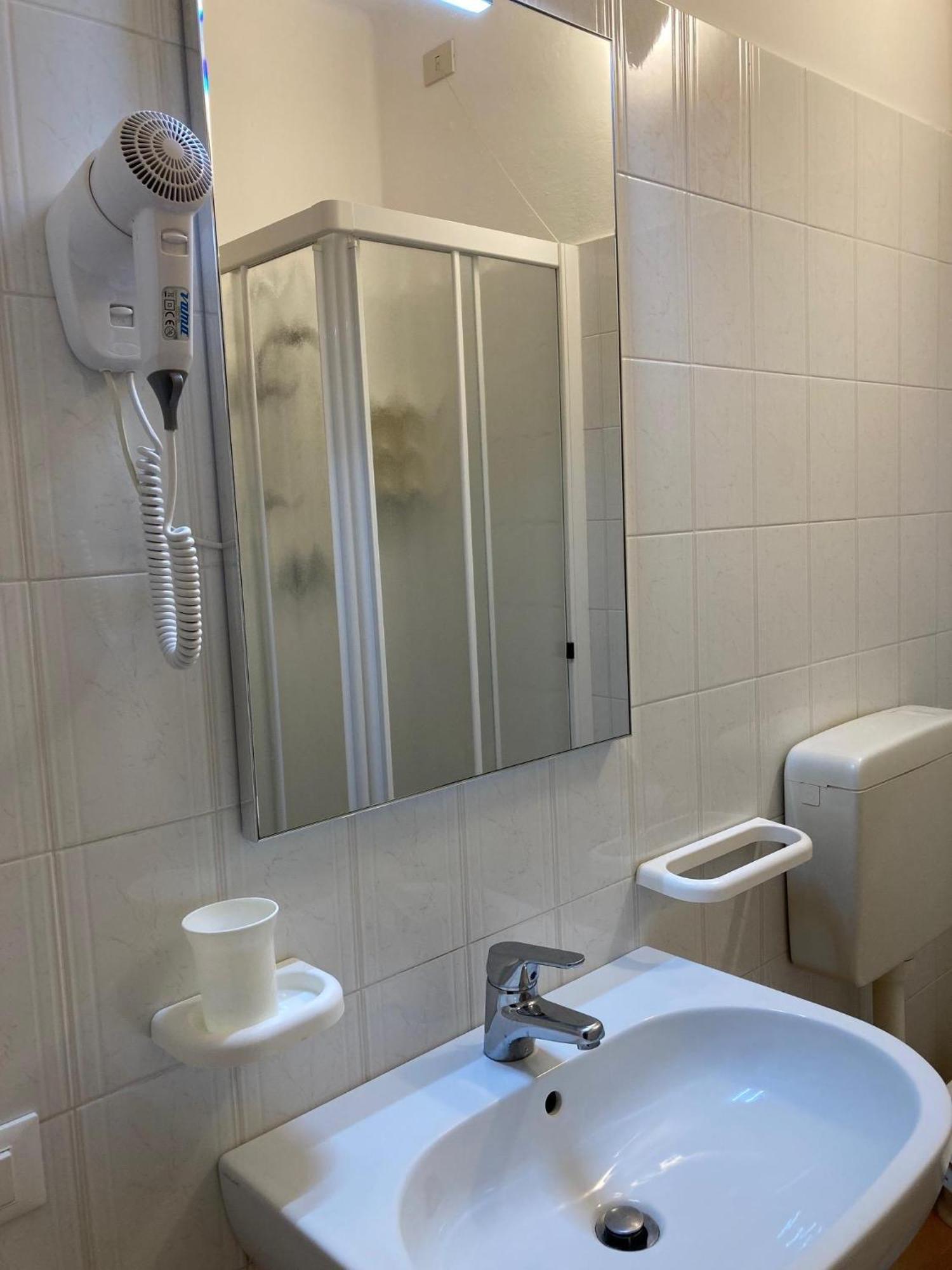 Hotel Giacomazzo Каорле Екстериор снимка